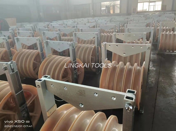 508 X 75 Mm Üç Kasnak İletim Hattı Mc Naylon İletken Tel Çekme Pilot Bloğu